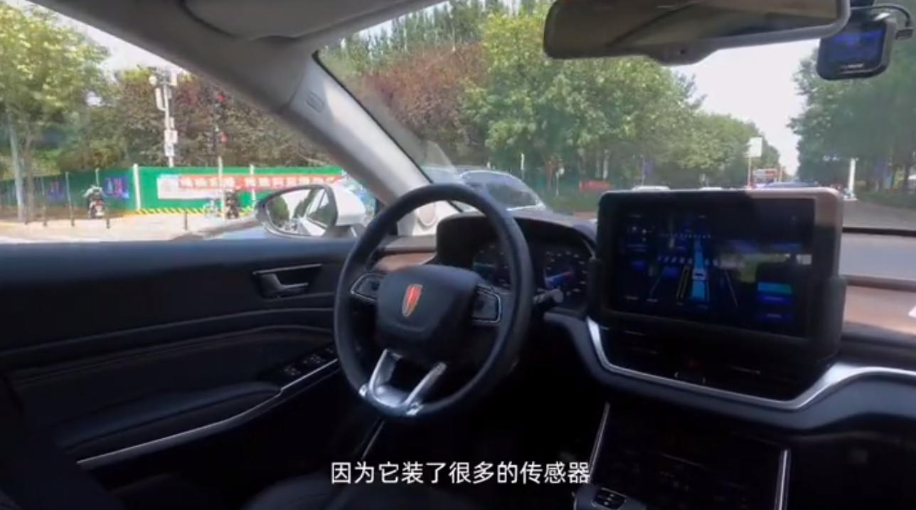 百度李彥宏無人車駕駛,這道路被清場了吧!